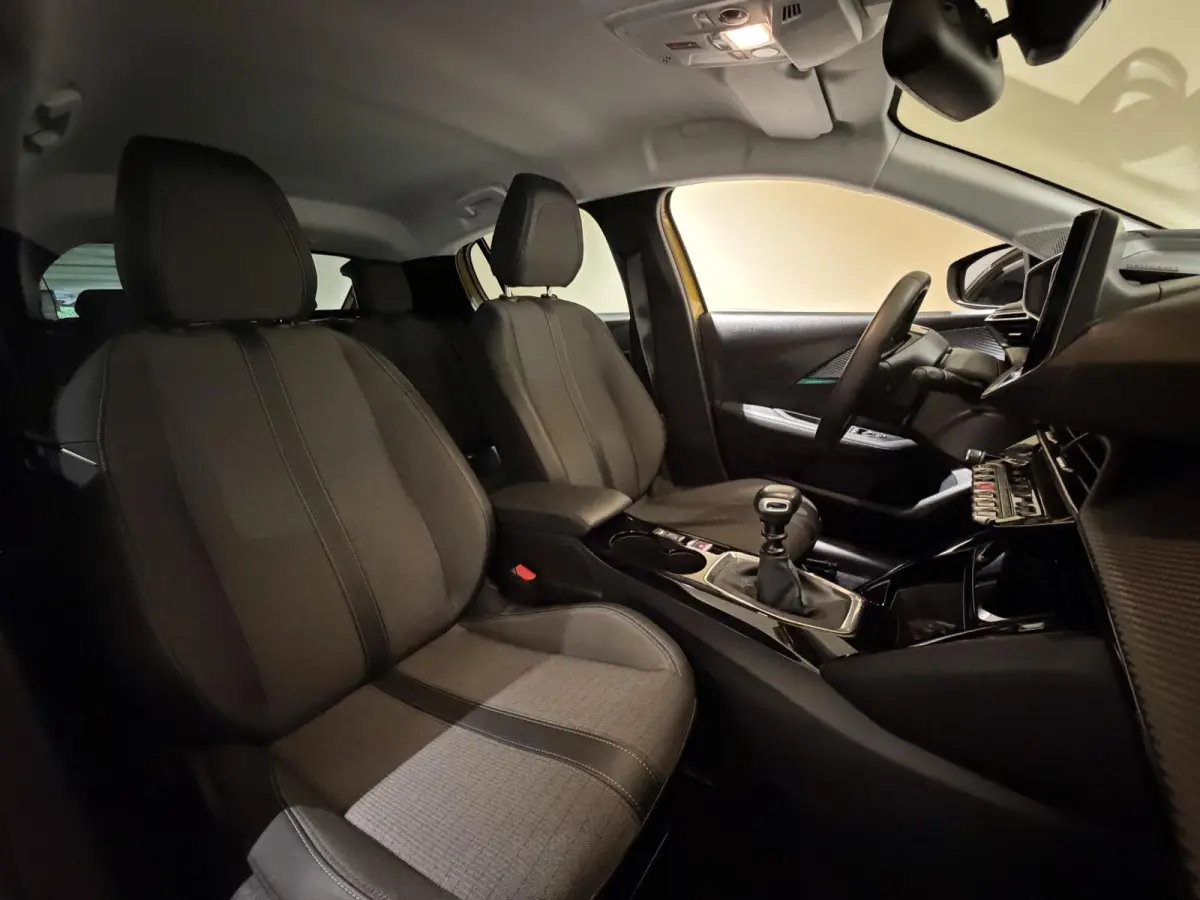 1.2 PureTech Allure Pack | Camera | Stoelverwarming | Climate control | Apple Carplay/Android Auto