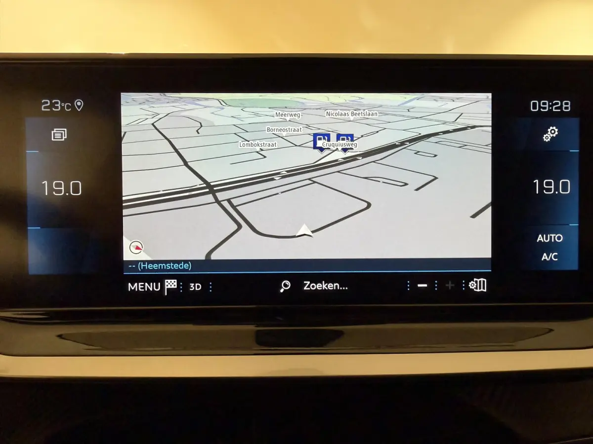 1.2 PureTech Allure Pack | Camera | Stoelverwarming | Climate control | Apple Carplay/Android Auto
