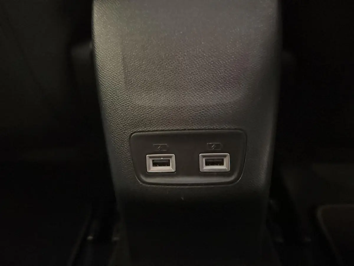 1.2 PureTech Allure Pack | Camera | Stoelverwarming | Climate control | Apple Carplay/Android Auto