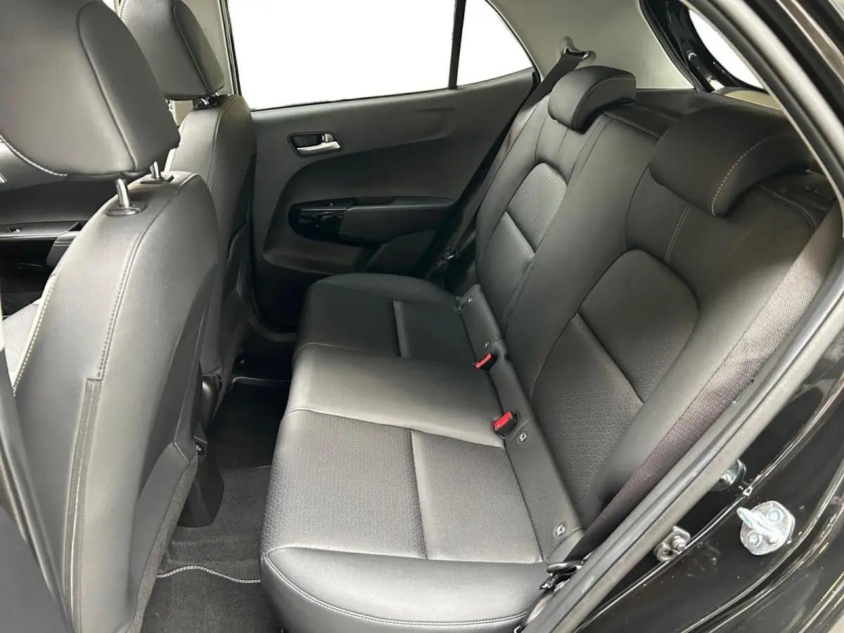 1.0 DPI GT-Line Automaat | Apple Carplay / Android Auto | Navigatiesysteem | Stoel + Stuurverwarming | Elektrisch Bedienbaar Schuif / Kanteldak | Parkeersensoren + Camera Achter | Cruise Con