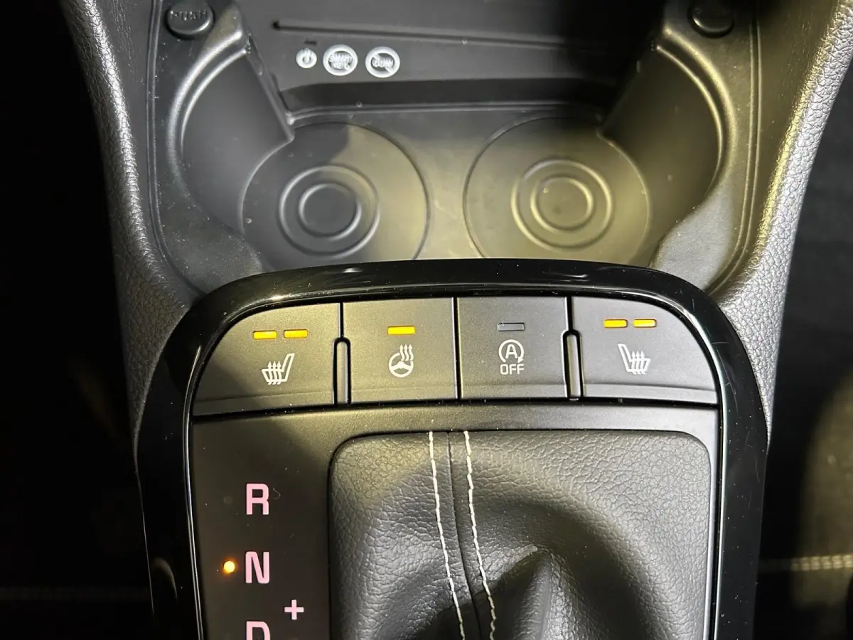 1.0 DPI GT-Line Automaat | Apple Carplay / Android Auto | Navigatiesysteem | Stoel + Stuurverwarming | Elektrisch Bedienbaar Schuif / Kanteldak | Parkeersensoren + Camera Achter | Cruise Con