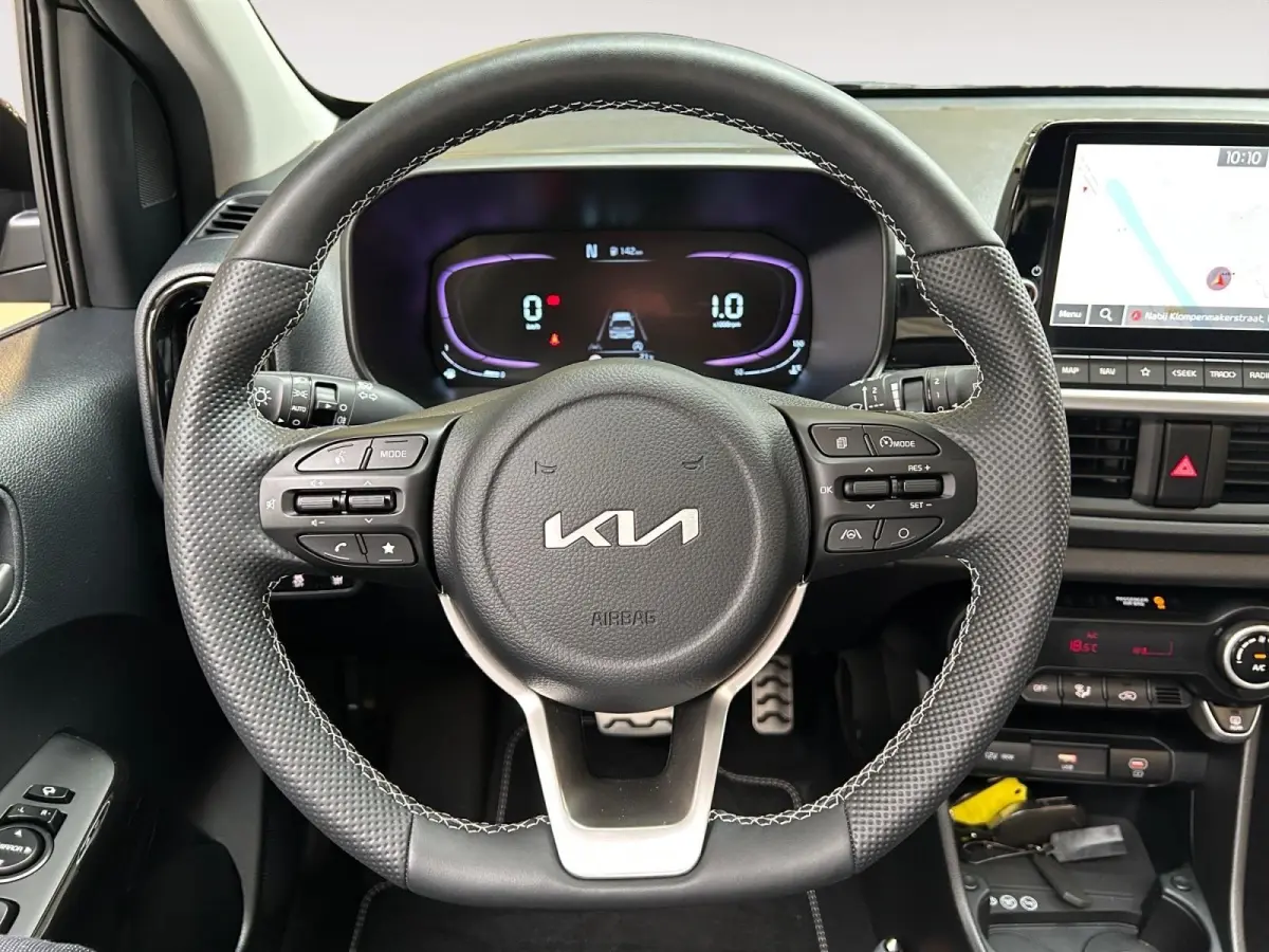 1.0 DPI GT-Line Automaat | Apple Carplay / Android Auto | Navigatiesysteem | Stoel + Stuurverwarming | Elektrisch Bedienbaar Schuif / Kanteldak | Parkeersensoren + Camera Achter | Cruise Con