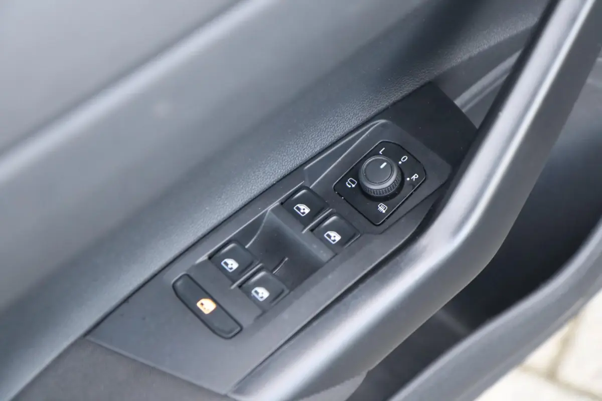 1.0 TSI 95pk DSG Life Edition | Keyless | Stoelverwarming | PDC | Carplay | Adaptive Cruise