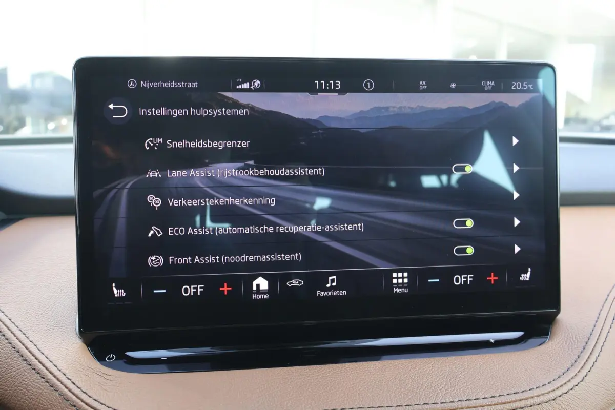 60 180pk | SoH 93% | Navigatie | Leder | Camera | PDC | Carplay