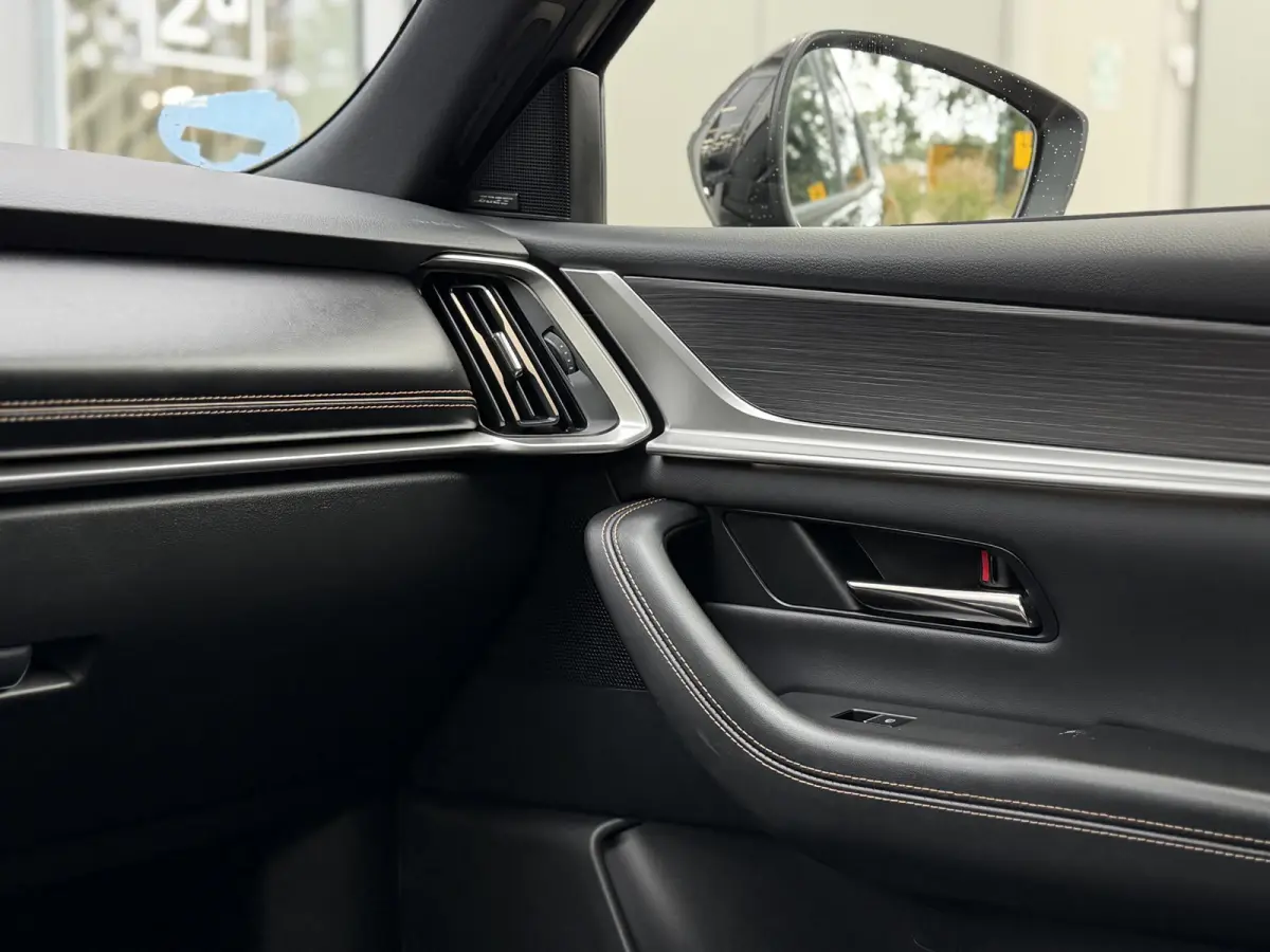 2.5 e-SkyActiv PHEV Homura Plus Black |Pano|Leer|Memory|Ventilatie|Bose|HUD|