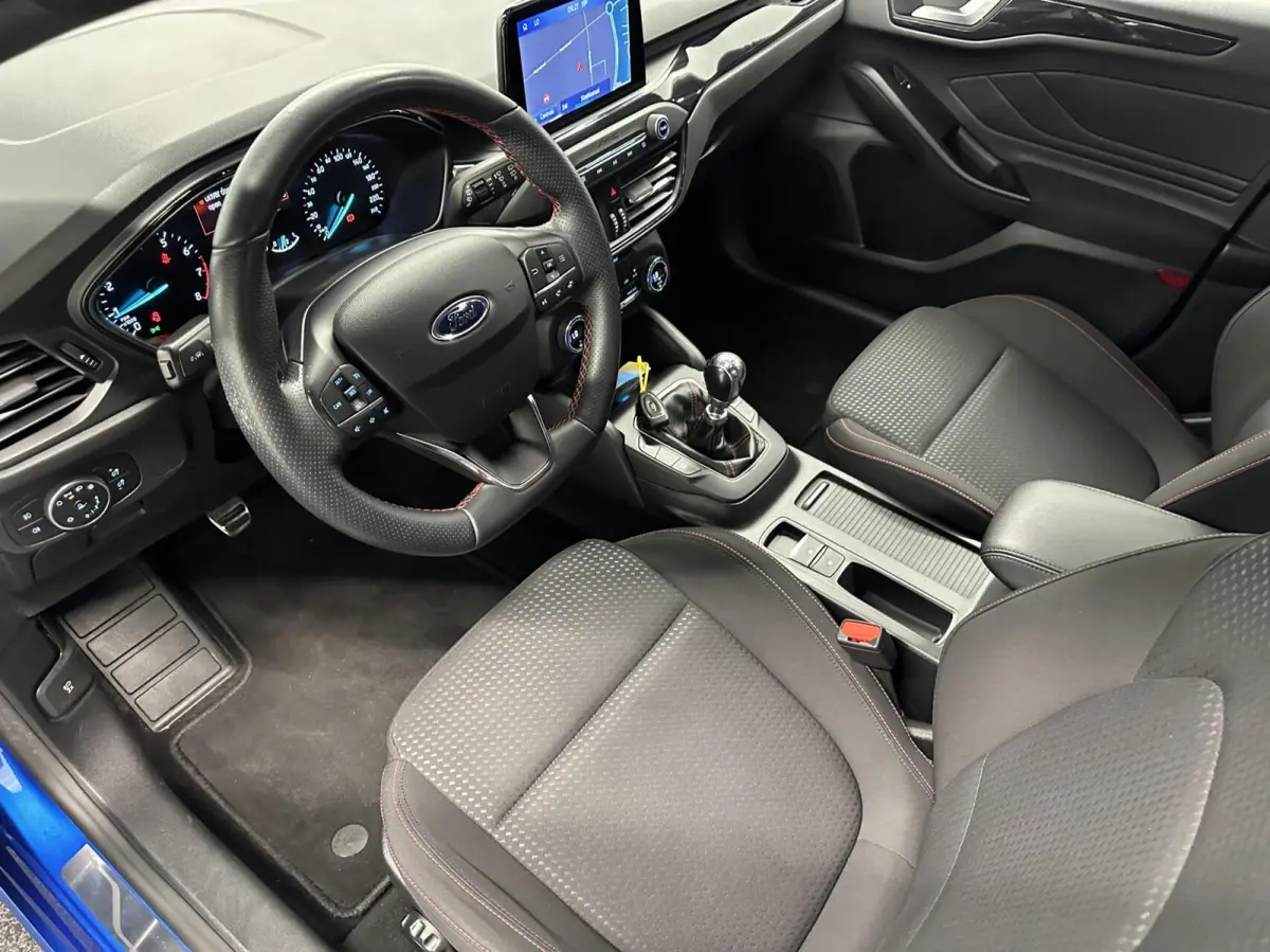 1.0 EcoBoost ST Line Business CARPLAY NAVI CRUISE LM ECC 107000 KM.