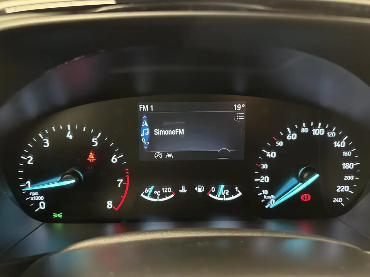 1.0 EcoBoost ST Line Business CARPLAY NAVI CRUISE LM ECC 107000 KM.