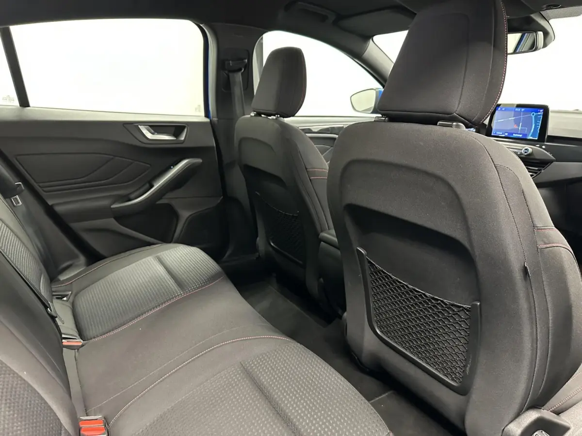1.0 EcoBoost ST Line Business CARPLAY NAVI CRUISE LM ECC 107000 KM.