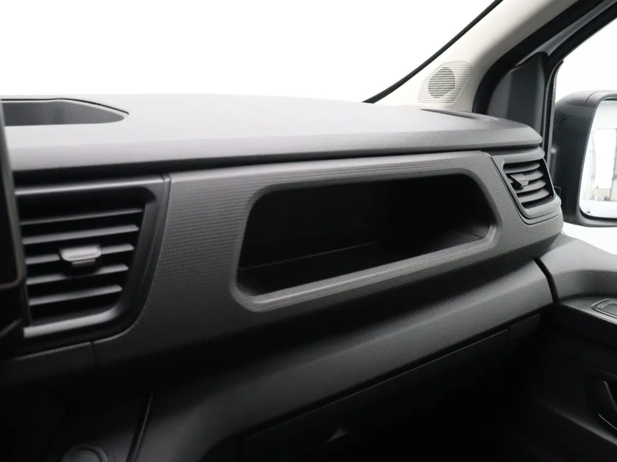 2.0 dCi 110pk T30 L2H1 Comfort | Parkeersensoren | Laadruimtebetimmering | Vierseizoensbanden | Navigatie |