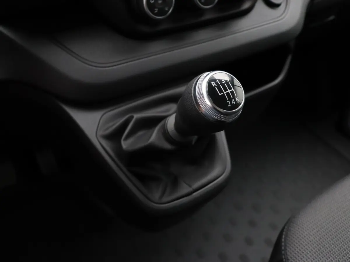 2.0 dCi 110pk T30 L2H1 Comfort | Parkeersensoren | Laadruimtebetimmering | Vierseizoensbanden | Navigatie |