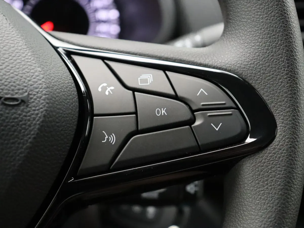 2.0 dCi 110pk T30 L2H1 Comfort | Parkeersensoren | Laadruimtebetimmering | Vierseizoensbanden | Navigatie |
