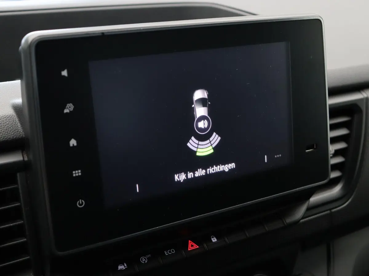 2.0 dCi 110pk T30 L2H1 Comfort | Parkeersensoren | Laadruimtebetimmering | Vierseizoensbanden | Navigatie |