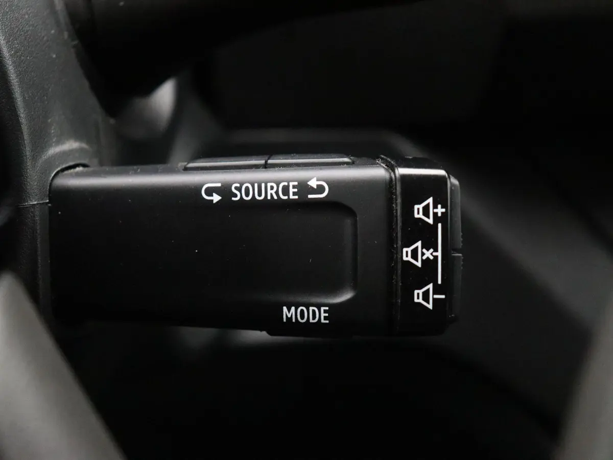 2.0 dCi 110pk T30 L2H1 Comfort | Parkeersensoren | Laadruimtebetimmering | Vierseizoensbanden | Navigatie |