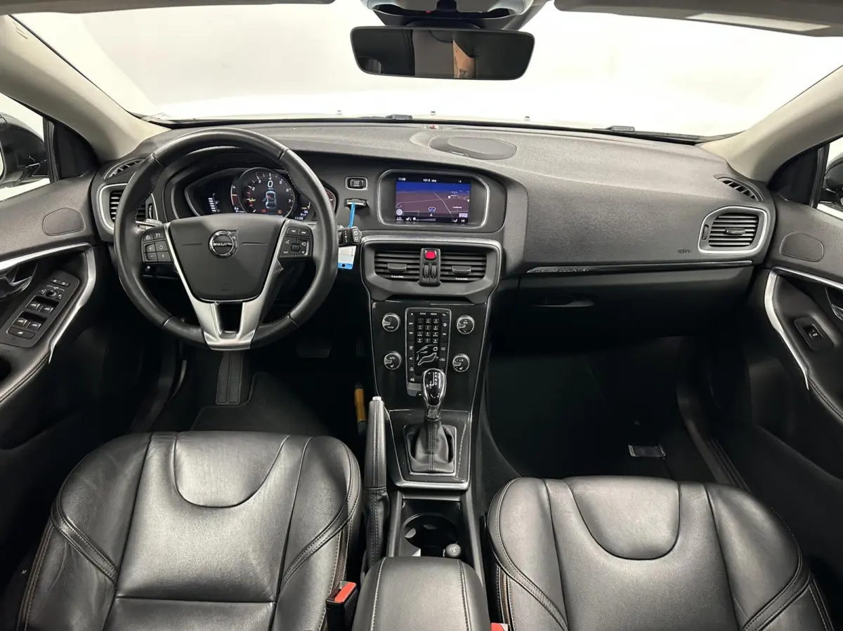 1.5 T3 Polar+ Luxury LEER PANO NAVI TREKHAAK ECC CRUISE LM.