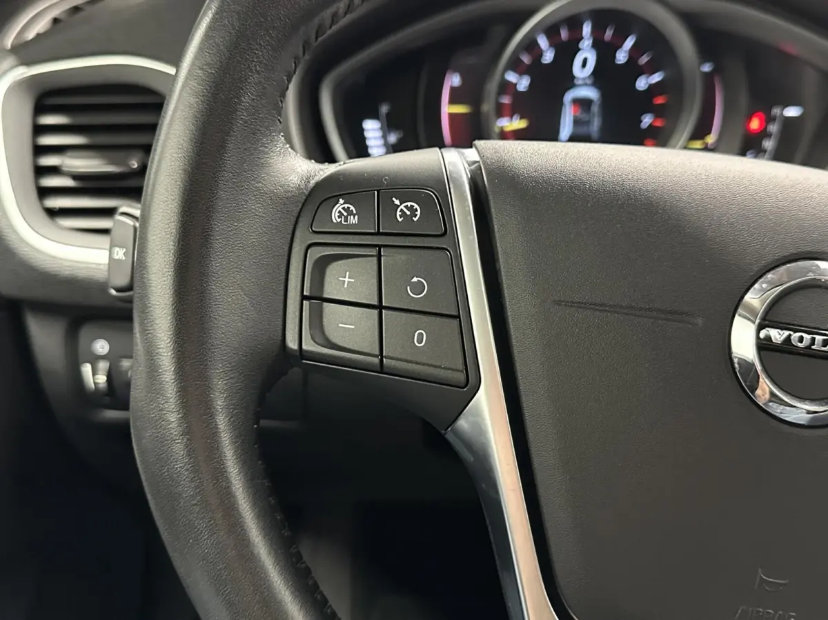 1.5 T3 Polar+ Luxury LEER PANO NAVI TREKHAAK ECC CRUISE LM.