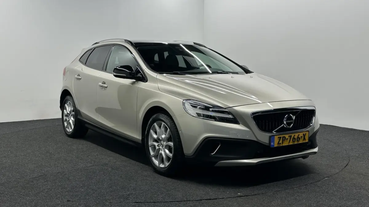 1.5 T3 Polar+ Luxury LEER PANO NAVI TREKHAAK ECC CRUISE LM.