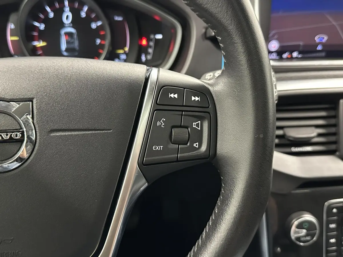 1.5 T3 Polar+ Luxury LEER PANO NAVI TREKHAAK ECC CRUISE LM.