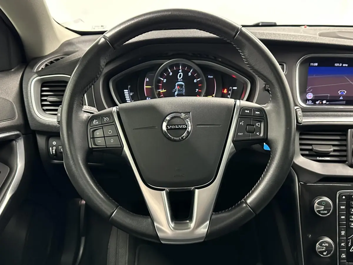 1.5 T3 Polar+ Luxury LEER PANO NAVI TREKHAAK ECC CRUISE LM.