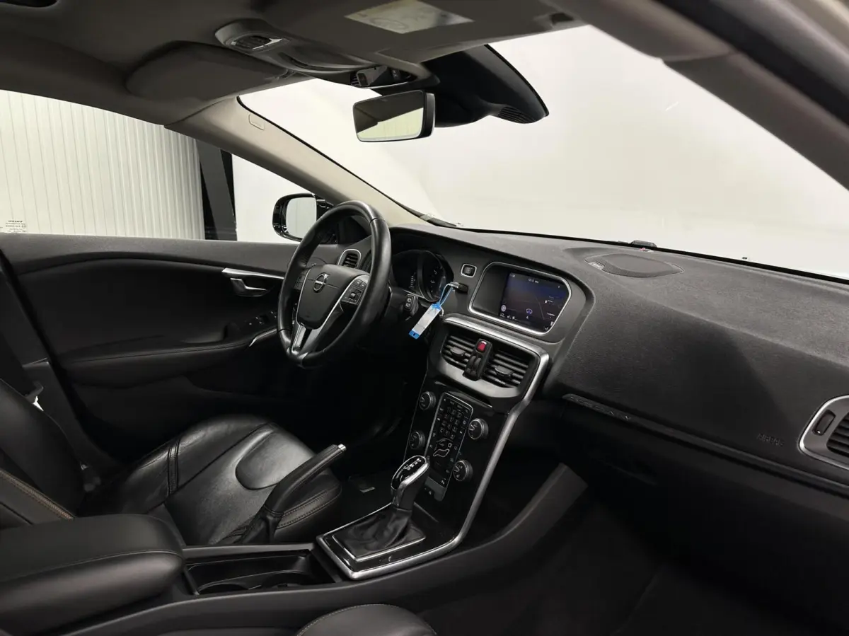 1.5 T3 Polar+ Luxury LEER PANO NAVI TREKHAAK ECC CRUISE LM.