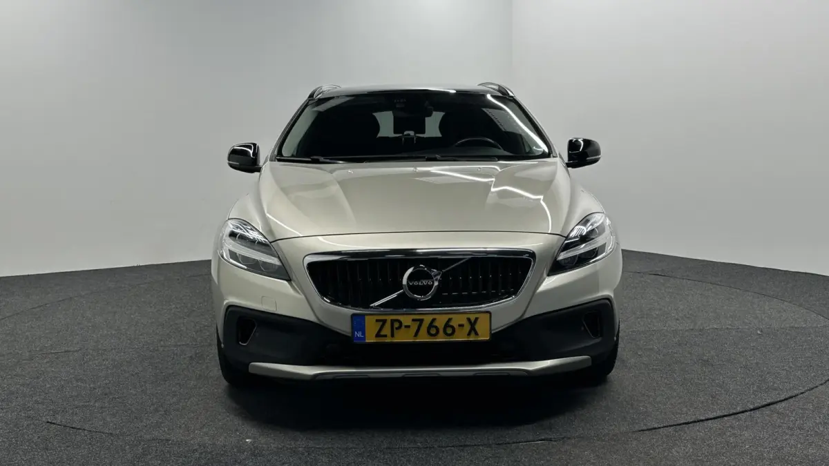 1.5 T3 Polar+ Luxury LEER PANO NAVI TREKHAAK ECC CRUISE LM.