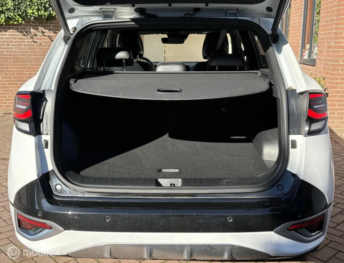 1.6 T-GDi MHEV GT-Line Pano, Leder/stof