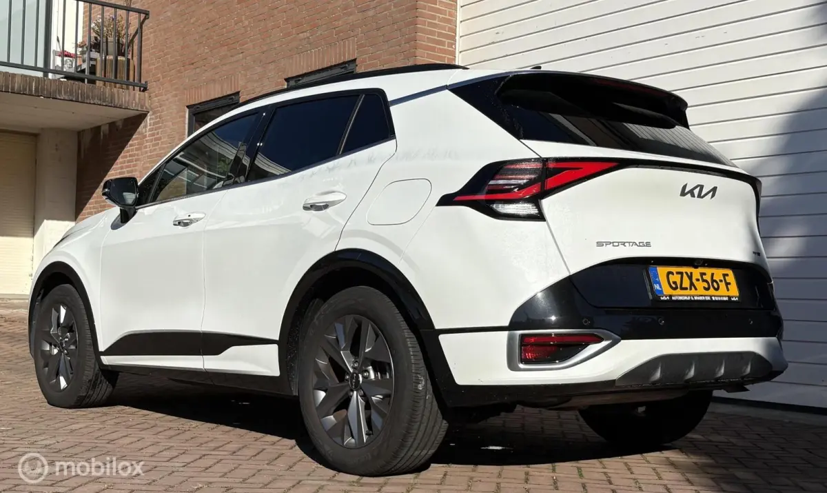 1.6 T-GDi MHEV GT-Line Pano, Leder/stof