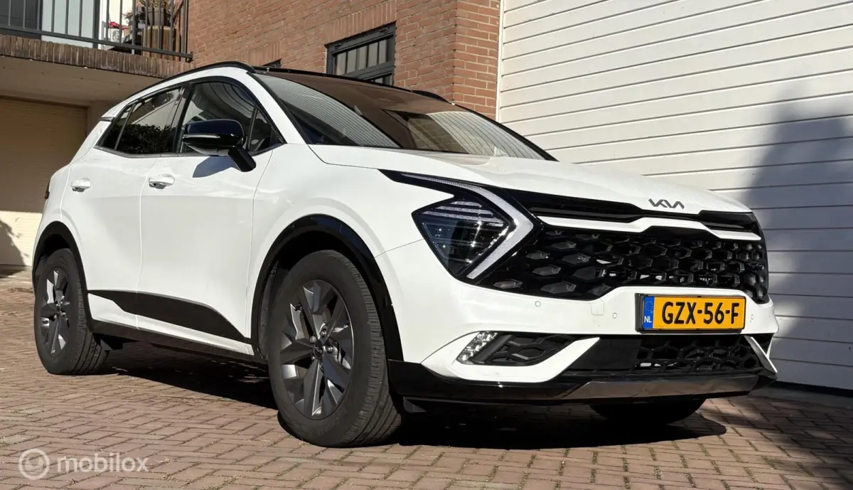 1.6 T-GDi MHEV GT-Line Pano, Leder/stof