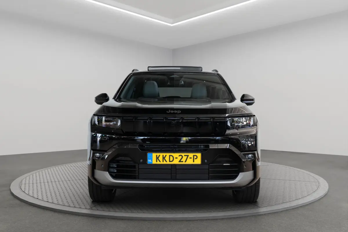1.6 e-Hybrid Plug-In First Edition | Tot 8 Jaar Garantie | Lederen Bekleding | Schuif-Kanteldak | Camera | Keyless | LED | Stoelverwarming & Massage |