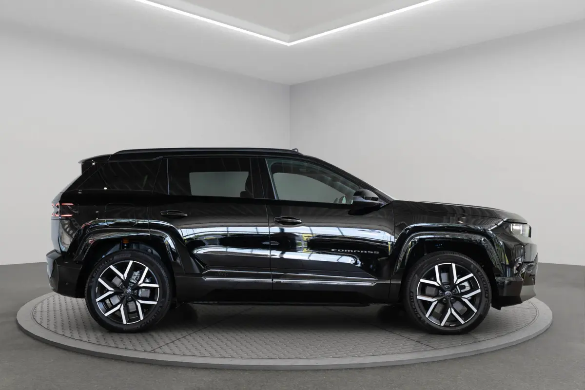 1.6 e-Hybrid Plug-In First Edition | Tot 8 Jaar Garantie | Lederen Bekleding | Schuif-Kanteldak | Camera | Keyless | LED | Stoelverwarming & Massage |