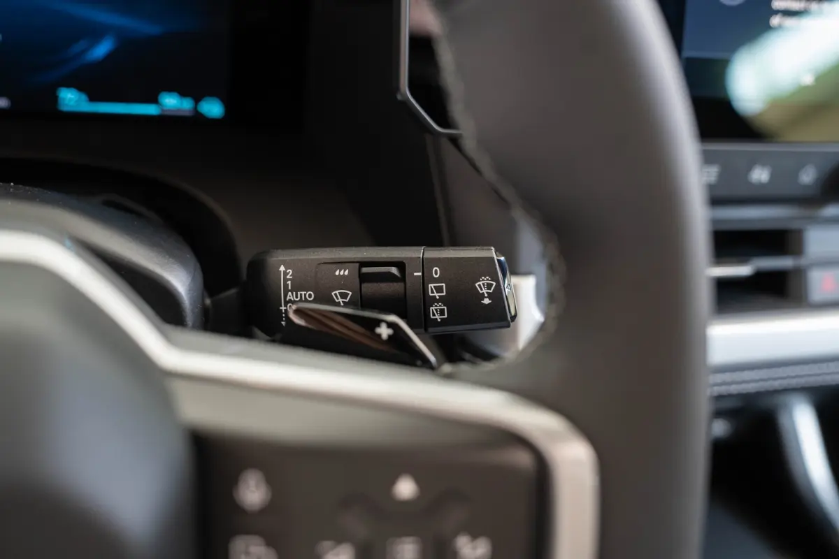 1.6 e-Hybrid Plug-In First Edition | Tot 8 Jaar Garantie | Lederen Bekleding | Schuif-Kanteldak | Camera | Keyless | LED | Stoelverwarming & Massage |