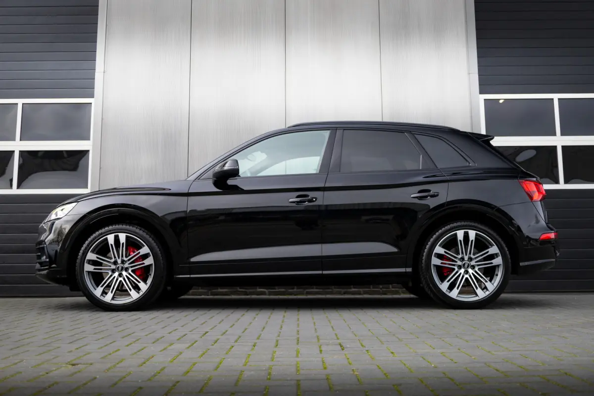 SQ5 3.0 TFSI 354 pk SQ5 Quattro Pro Line Plus S-Line / Carbon/ Pano-Dak/ Keyless/ Head-Up/ Camera/ Adap.Cruise/ B&O-Sound/ Stand-Kachel/ Sport-Stoelen/ Stoel.Verw/ 21'' LMV