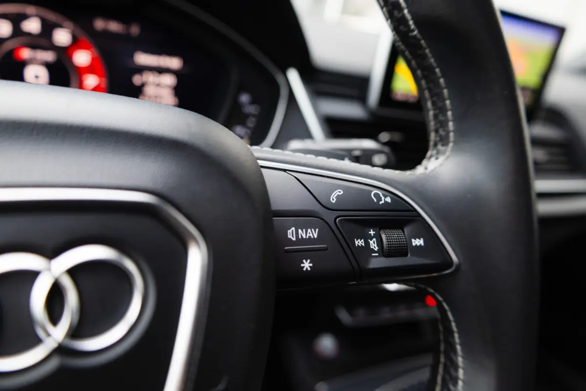 SQ5 3.0 TFSI 354 pk SQ5 Quattro Pro Line Plus S-Line / Carbon/ Pano-Dak/ Keyless/ Head-Up/ Camera/ Adap.Cruise/ B&O-Sound/ Stand-Kachel/ Sport-Stoelen/ Stoel.Verw/ 21'' LMV