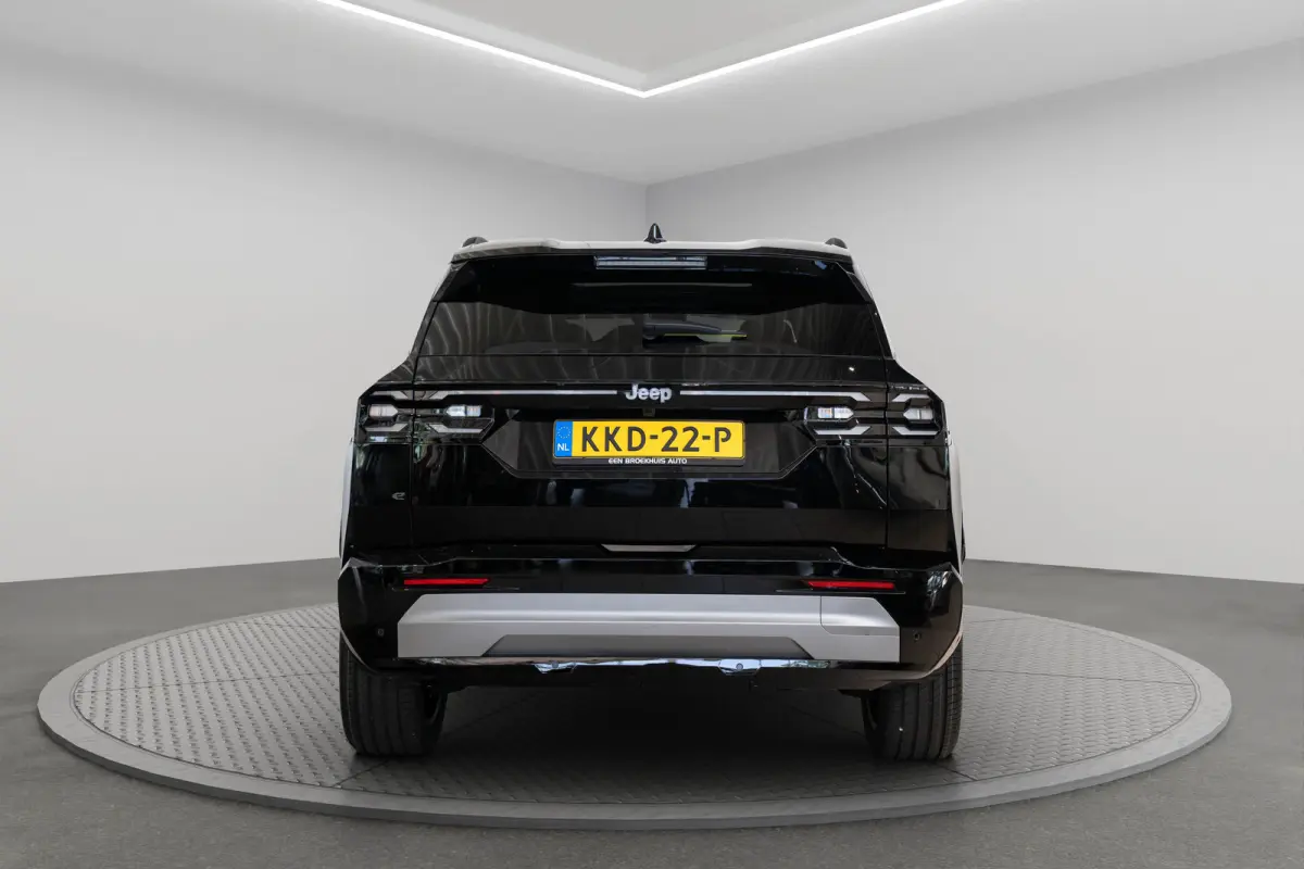 1.6 e-Hybrid Plug-In First Edition | Tot 8 Jaar Garantie | Lederen Bekleding | Schuif-Kanteldak | Camera | Keyless | LED | Stoelverwarming & Massage |