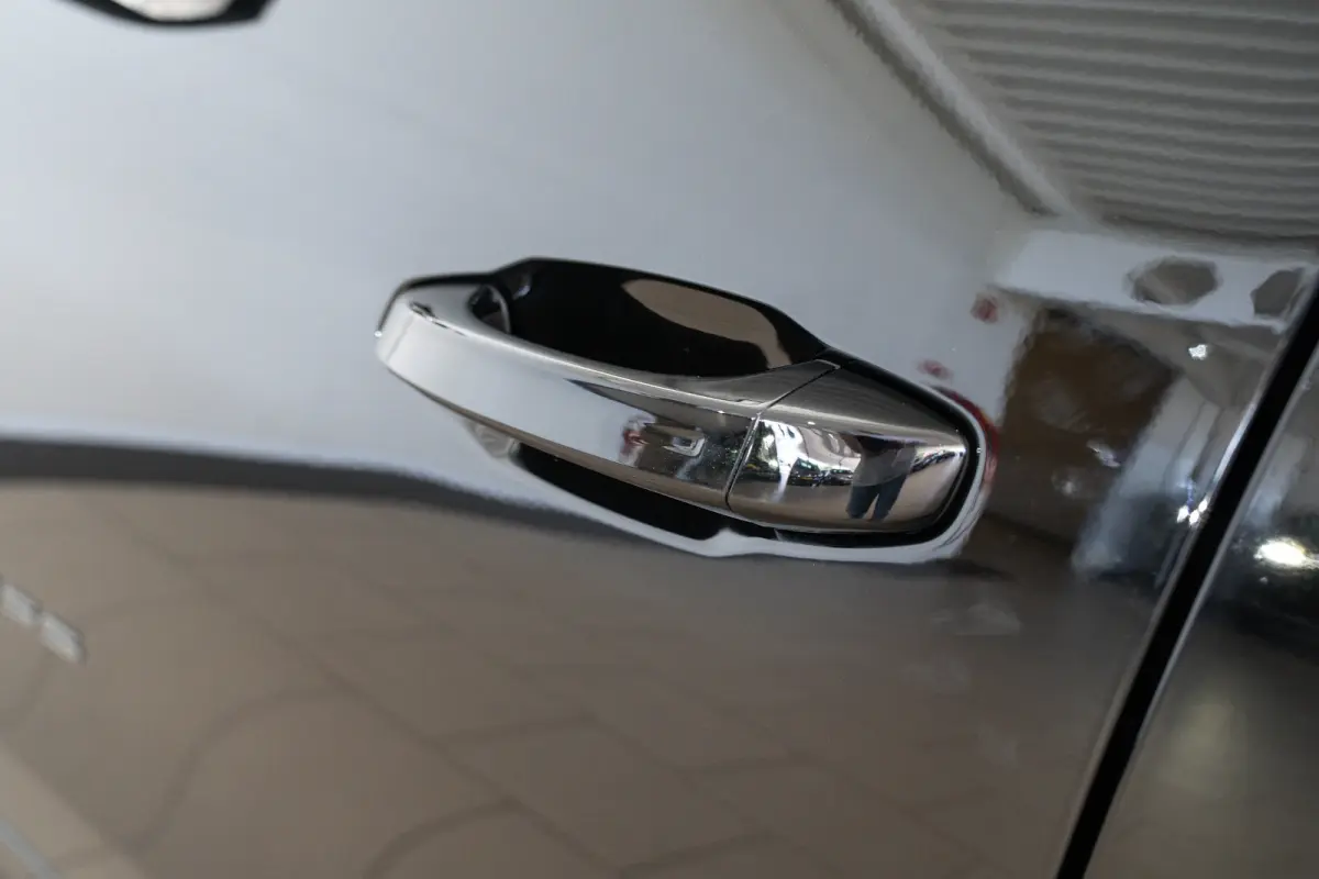 1.6 e-Hybrid Plug-In First Edition | Tot 8 Jaar Garantie | Lederen Bekleding | Schuif-Kanteldak | Camera | Keyless | LED | Stoelverwarming & Massage |