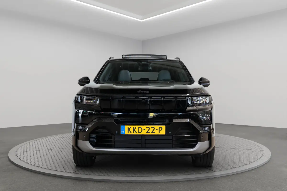 1.6 e-Hybrid Plug-In First Edition | Tot 8 Jaar Garantie | Lederen Bekleding | Schuif-Kanteldak | Camera | Keyless | LED | Stoelverwarming & Massage |