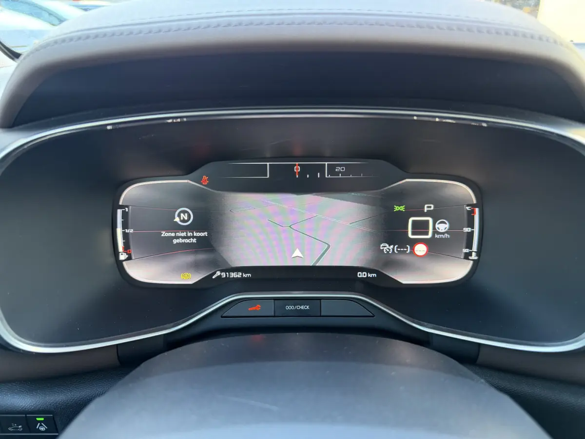180pk Shine (Elektrisch Schuifdak - Trekhaak - Leder incl verwarming/massage/geheugen - Elektrische klep - LED - Grip Controle - Keyless Entry)