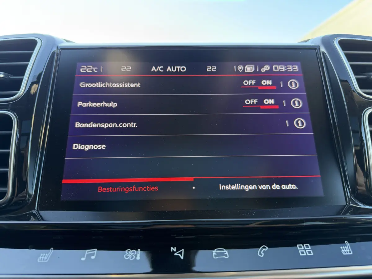 180pk Shine (Elektrisch Schuifdak - Trekhaak - Leder incl verwarming/massage/geheugen - Elektrische klep - LED - Grip Controle - Keyless Entry)