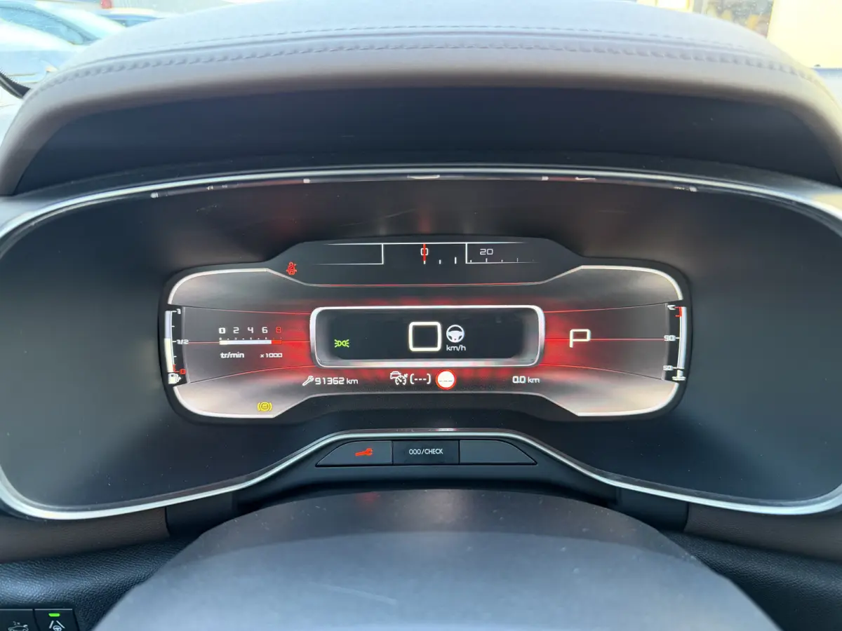 180pk Shine (Elektrisch Schuifdak - Trekhaak - Leder incl verwarming/massage/geheugen - Elektrische klep - LED - Grip Controle - Keyless Entry)