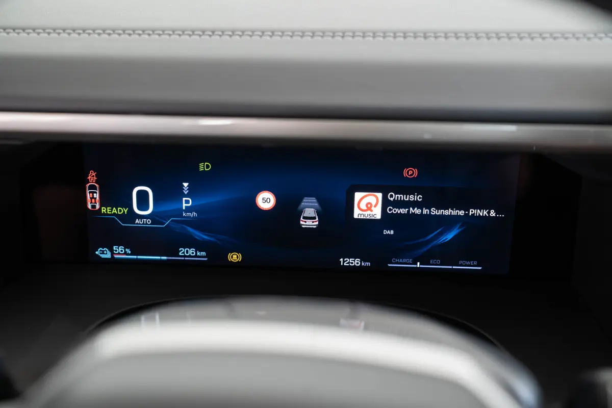 First Edition 74 kWh | Trekhaak | Navigatie | 360gr Camera | Keyless | All-Season Banden | Apple Carplay & Android Auto |