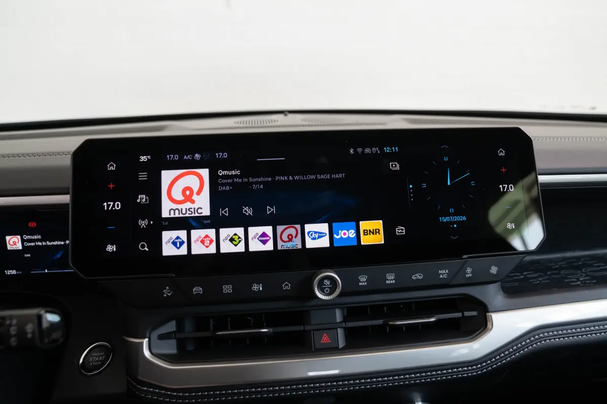 First Edition 74 kWh | Trekhaak | Navigatie | 360gr Camera | Keyless | All-Season Banden | Apple Carplay & Android Auto |