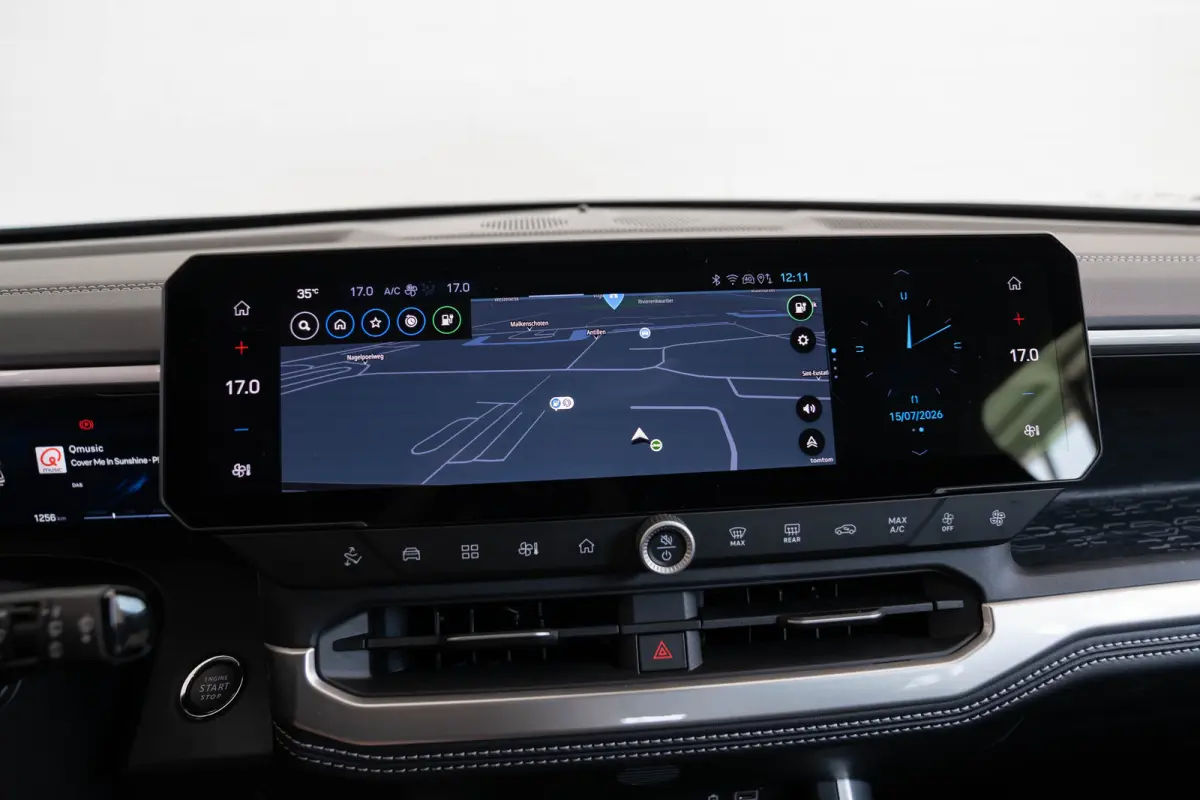 First Edition 74 kWh | Trekhaak | Navigatie | 360gr Camera | Keyless | All-Season Banden | Apple Carplay & Android Auto |