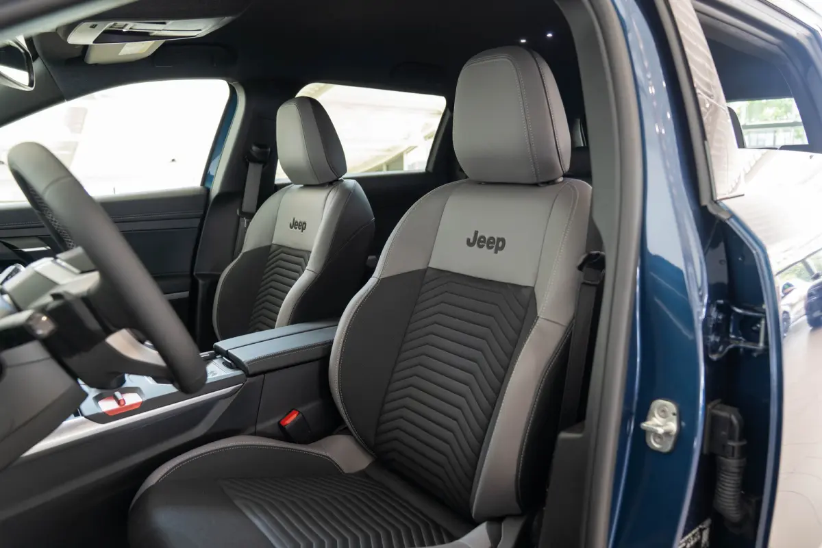 First Edition 74 kWh | Trekhaak | Navigatie | 360gr Camera | Keyless | All-Season Banden | Apple Carplay & Android Auto |