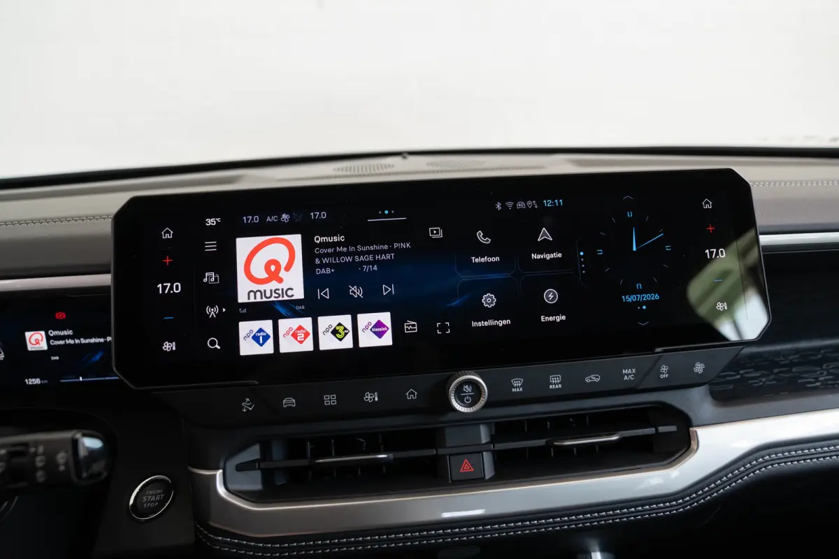 First Edition 74 kWh | Trekhaak | Navigatie | 360gr Camera | Keyless | All-Season Banden | Apple Carplay & Android Auto |