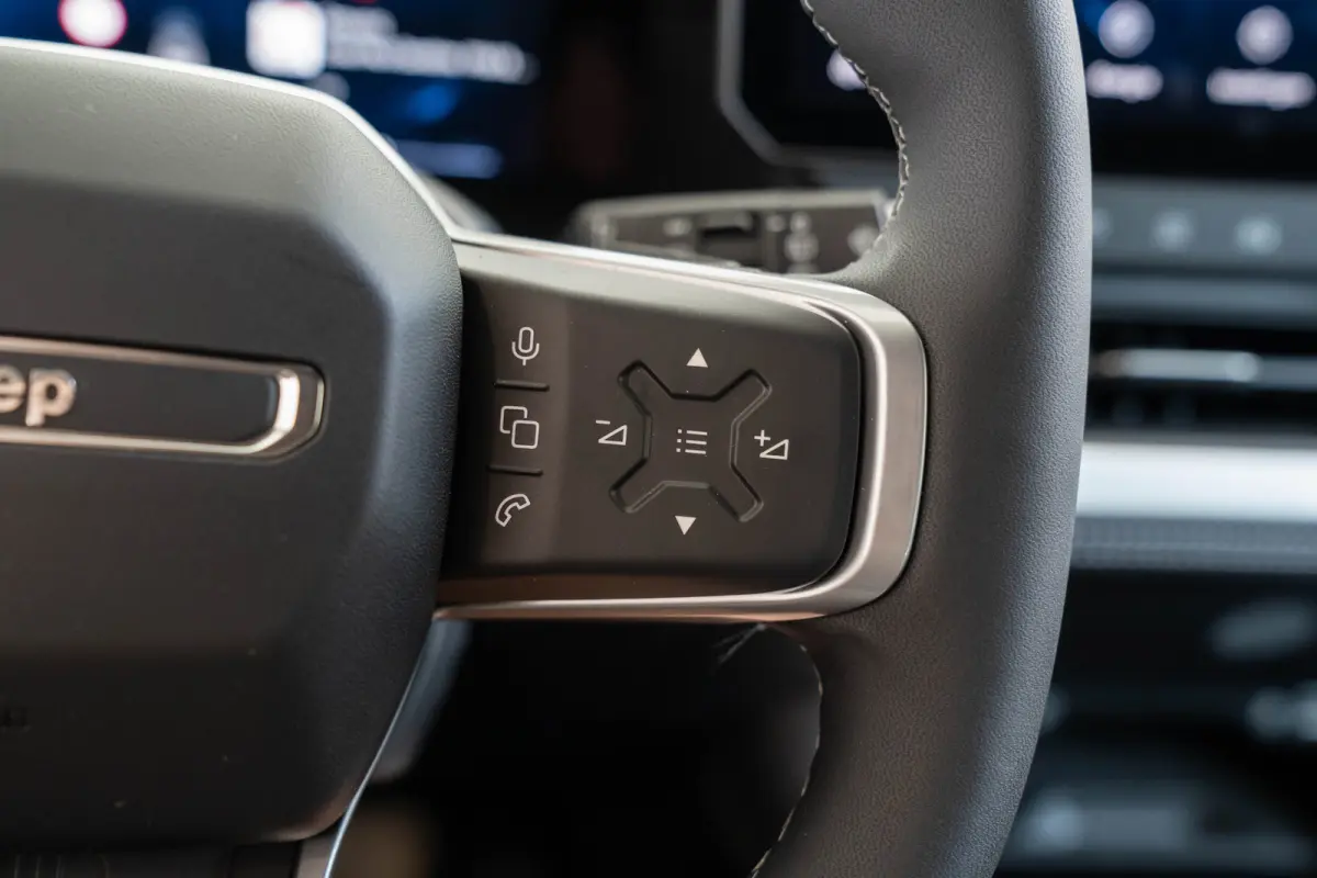 First Edition 74 kWh | Trekhaak | Navigatie | 360gr Camera | Keyless | All-Season Banden | Apple Carplay & Android Auto |