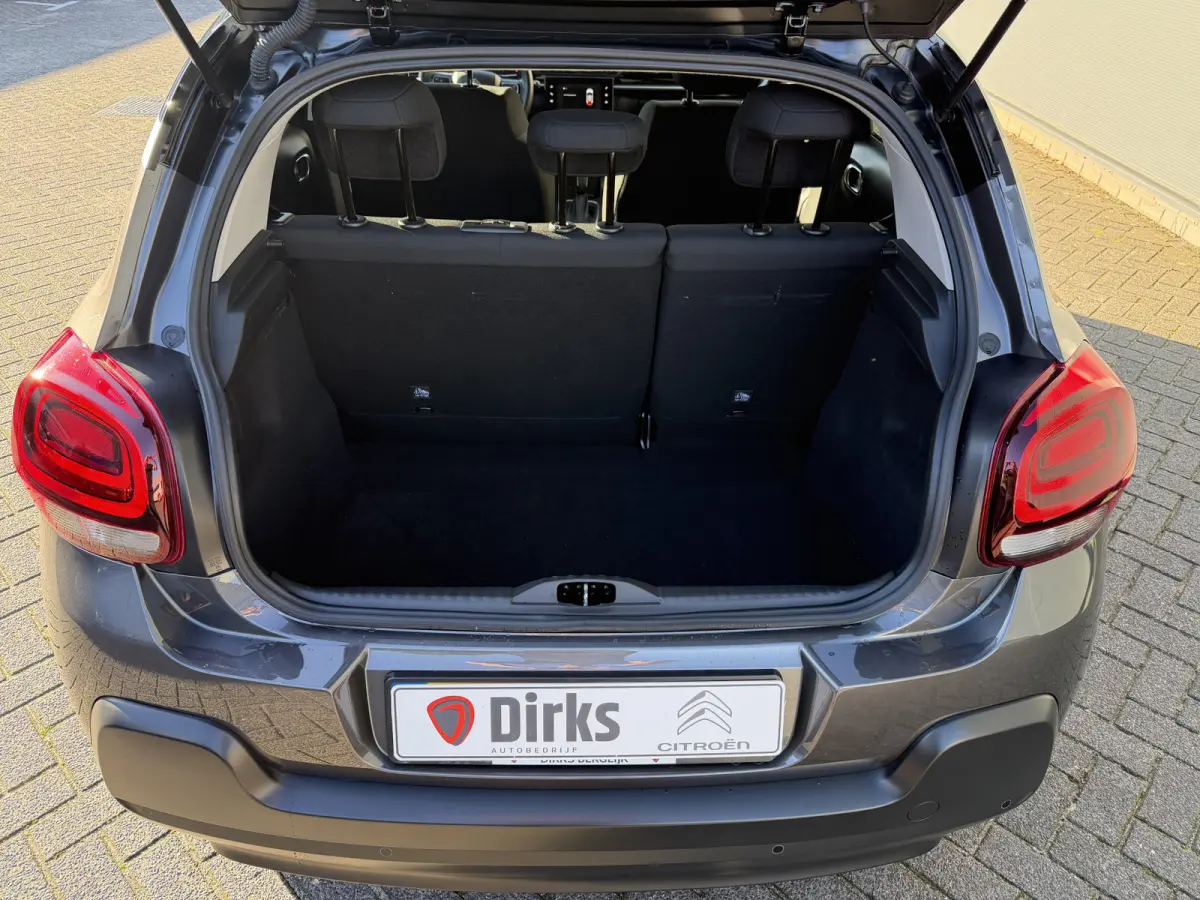 110pk Shine (Camera - Keyless Entry - LED - Automatische Airco - Navigatie - Apple Carplay)