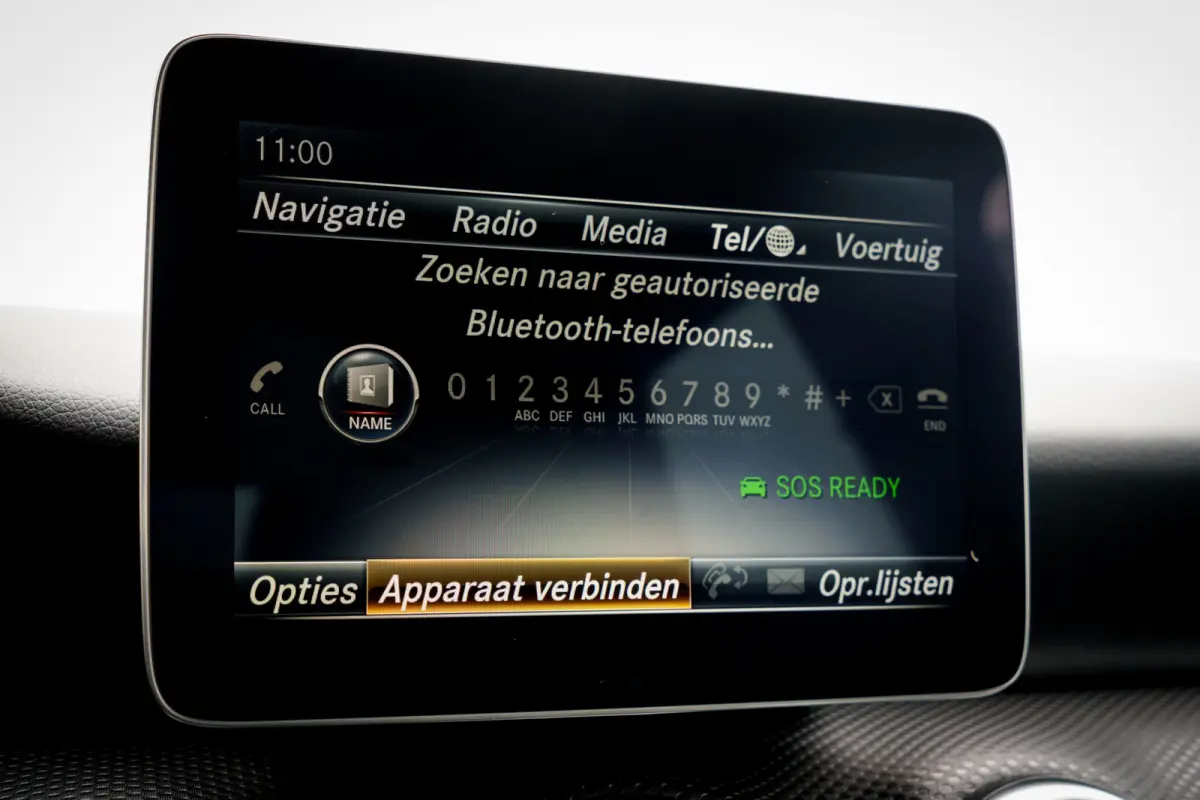 180 Bus. Sol. | LED | Camera | Stoelverwarming | Navigatie | PDC