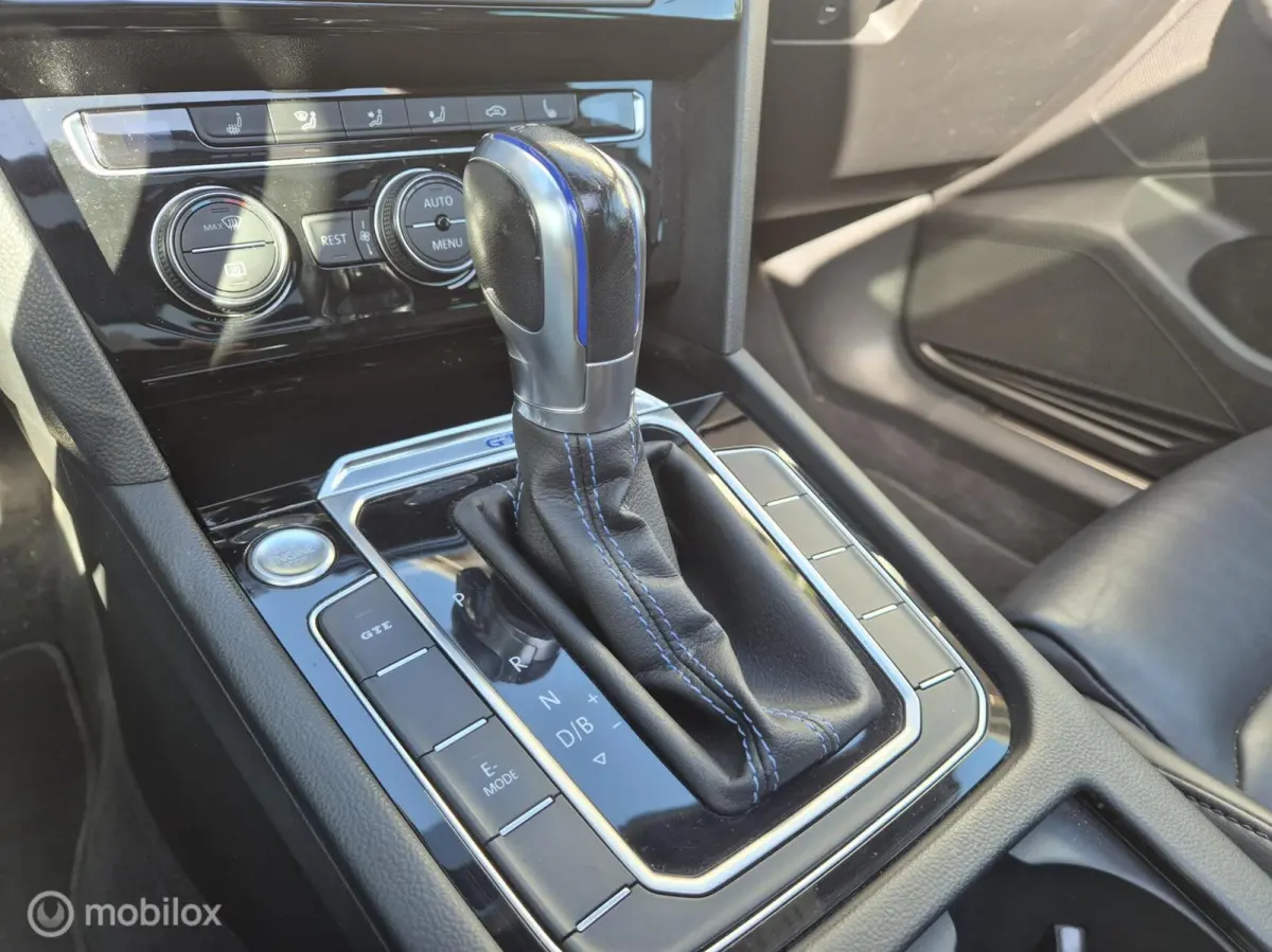 1.4 GTE LEDER 18" DIGITALE COCKPIT