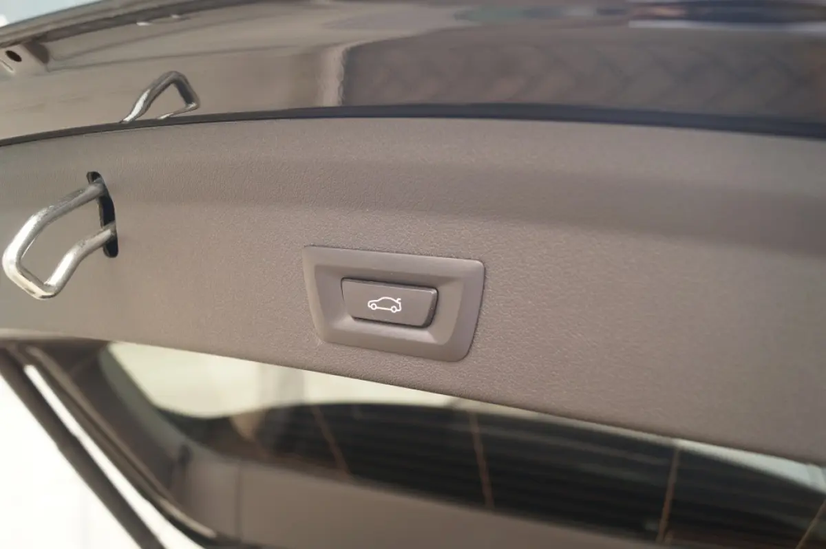 118i 136pk Automaat Sportline -NAVI-ECC-CAM-PDC-