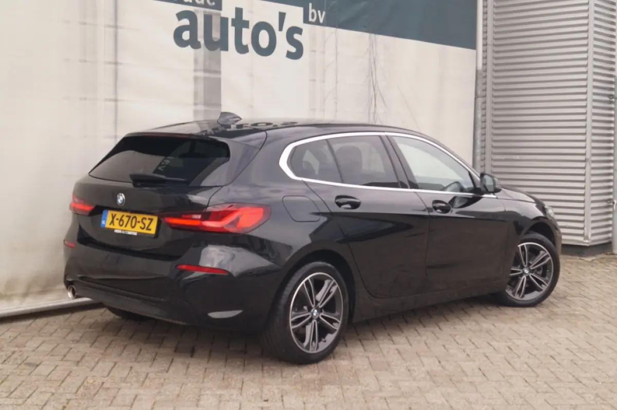 118i 136pk Automaat Sportline -NAVI-ECC-CAM-PDC-