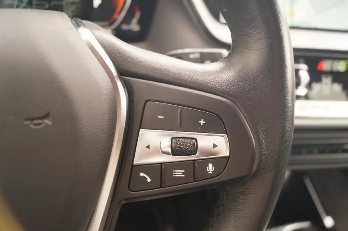 118i 136pk Automaat Sportline -NAVI-ECC-CAM-PDC-